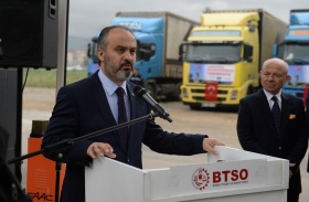 Bursa İş Dünyası 6 TIR Dolusu Yardım Malzemesini Kilis’e Uğurladı